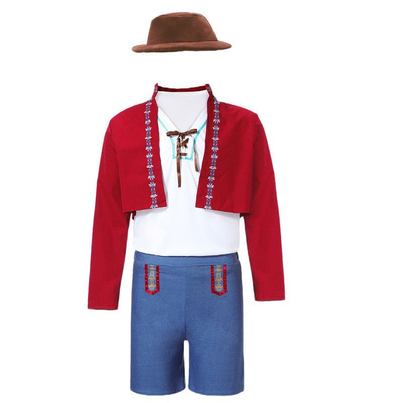 Trachtenoutfit für Jungen im traditionellen Stil mit Hut