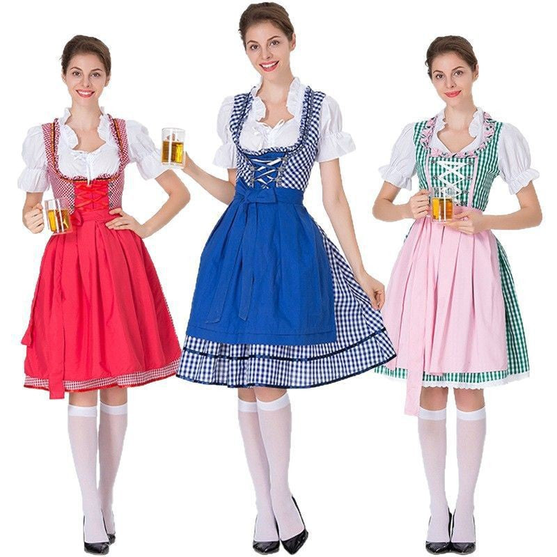 Dirndl für Damen mit modernem Schnitt und Rüschen
