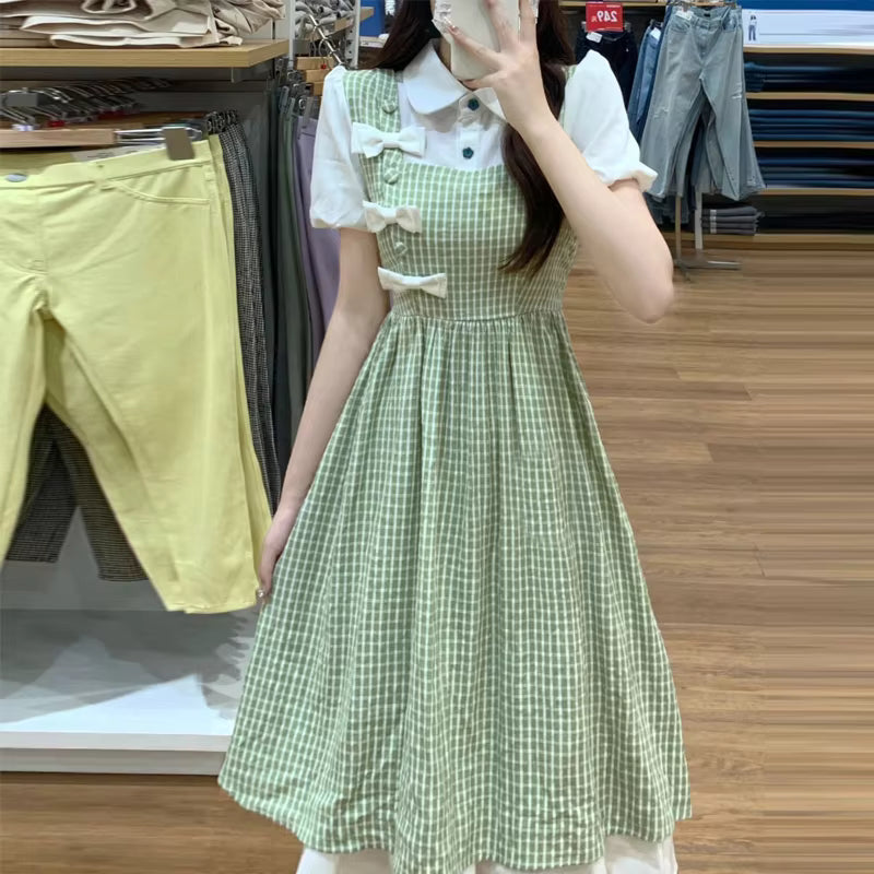 Dirndl für Damen mit ausgestelltem Rock